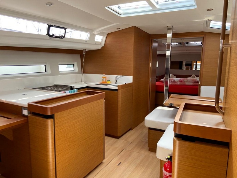 Charteryacht Sun Odyssey 440 Sunney from Trend Travel Yachting Salon